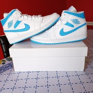 Nike Air Jordan 1 Mid UNC University Blue White